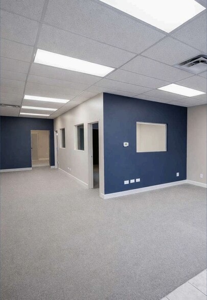 More Photos Of 8061 S Broadway St, Littleton Auto Repair For Lease