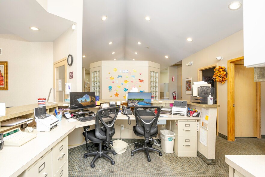 More Photos Of 37235 Goddard Rd, Romulus Office For Sale