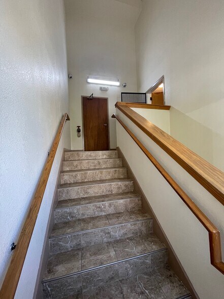 More Photos Of 411-445 8th St, Oakland Medical For Sale