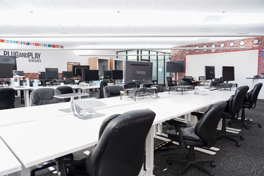 More Photos Of 440 N Wolfe Rd, Sunnyvale Office For Lease