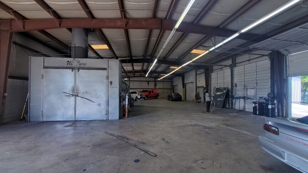 More Photos Of 1201 Manchester Expy, Columbus Auto Repair For Sale