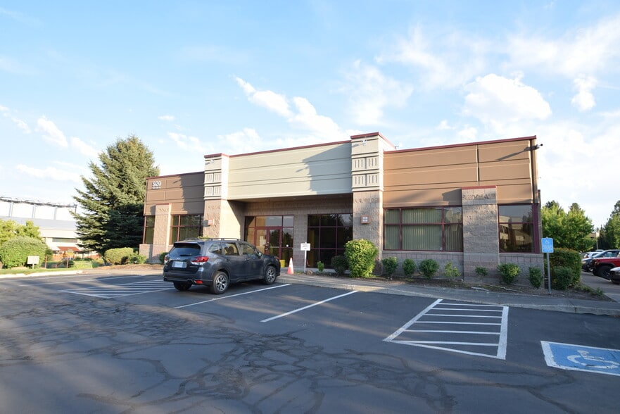 Primary Photo Of 920 SW Emkay Dr, Bend Medical For Lease