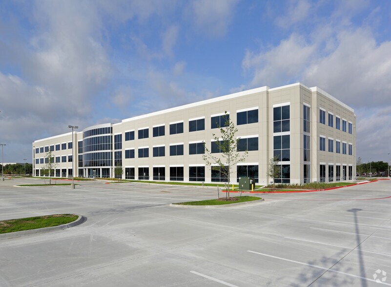 More Photos Of 4609 Regent Blvd, Irving Office For Lease