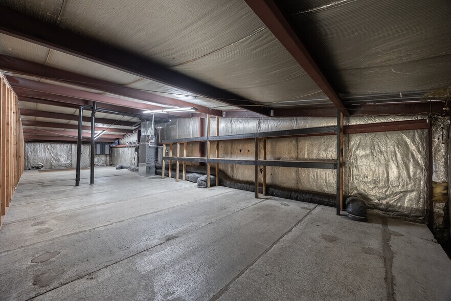 More Photos Of 1245 Memory Ln, Columbus Warehouse For Lease