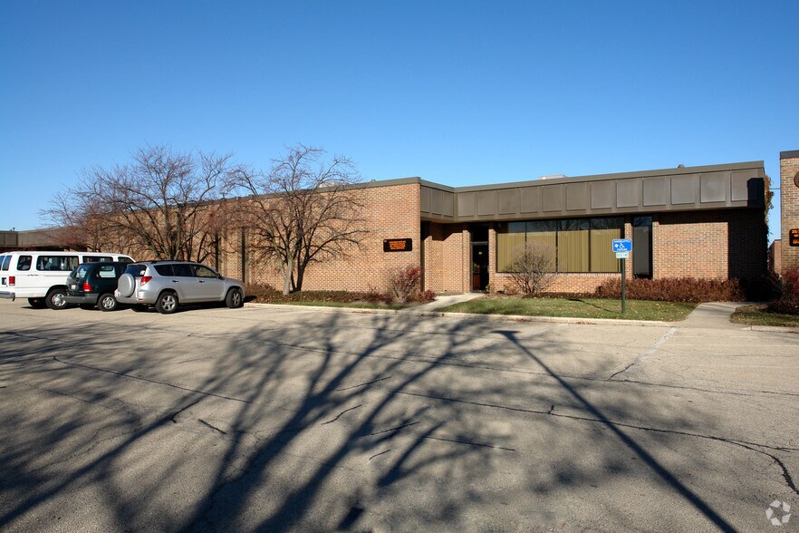 More Photos Of 245 W Roosevelt Rd, West Chicago Industrial For Lease