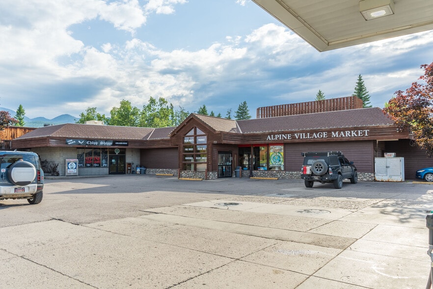 More Photos Of 821 Wisconsin Ave, Whitefish Service Station For Sale