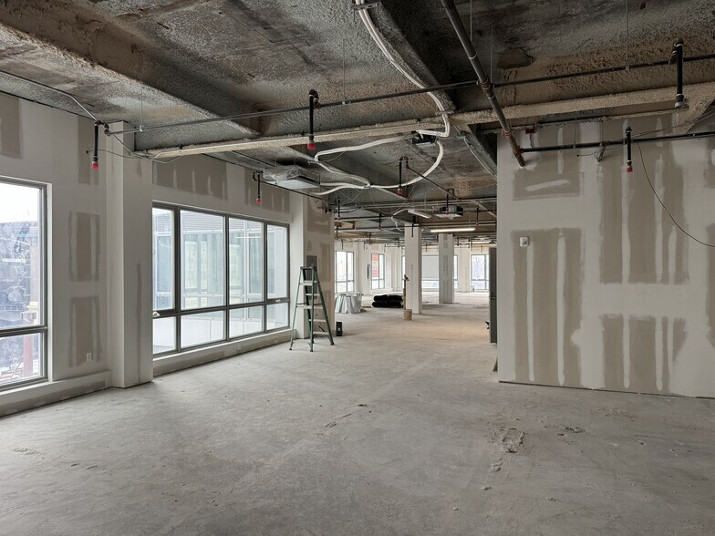 More Photos Of 9073 Sutphin Blvd, Jamaica Medical For Lease