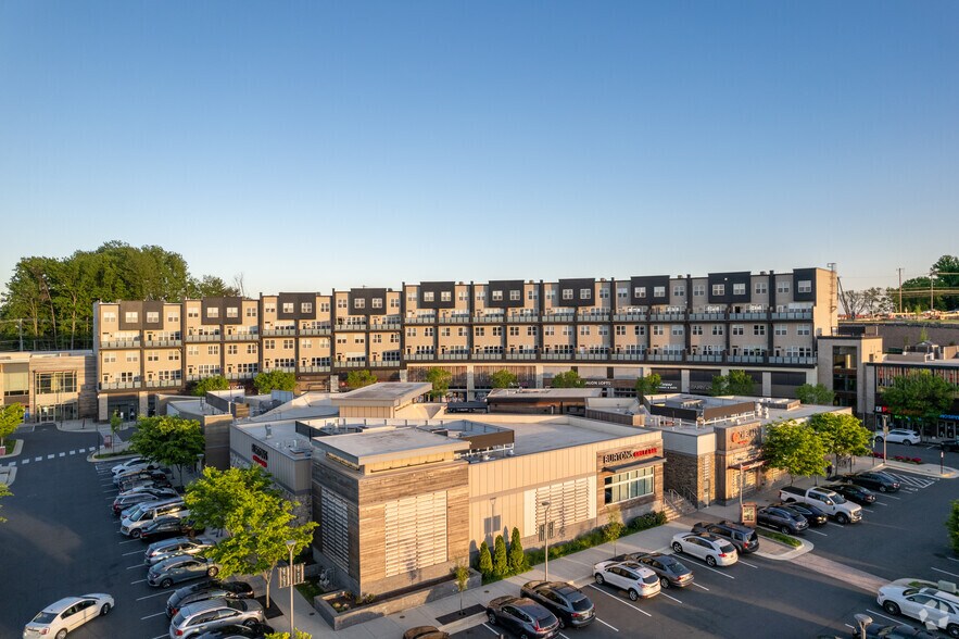 More Photos Of 21435 Epicerie Plz, Sterling Unknown For Lease