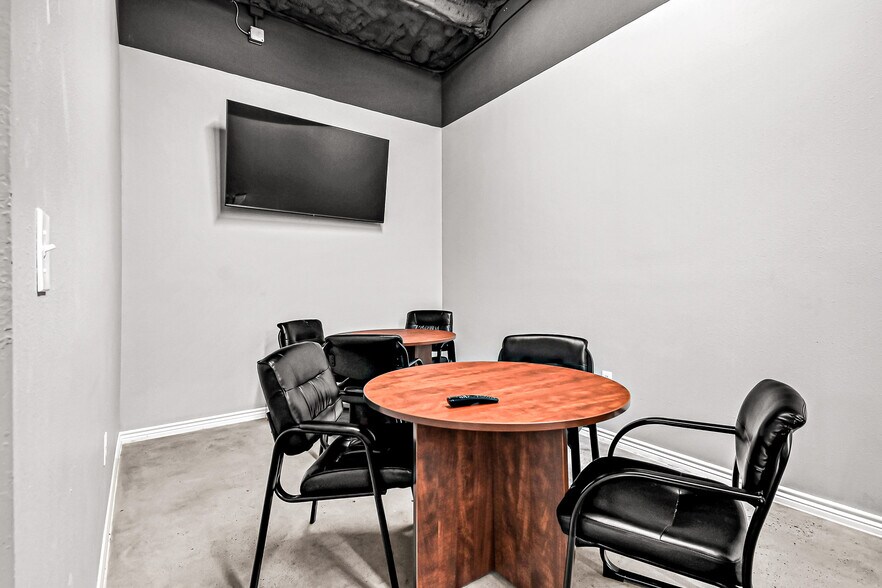 More Photos Of 122 Heatherwood Dr, Spring Loft Creative Space For Lease