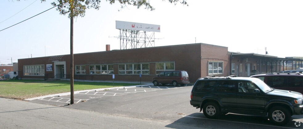 More Photos Of 1209 Admiral St, Richmond Warehouse For Lease