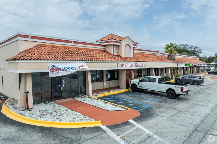 More Photos Of 2475 Blanding Blvd, Middleburg General Retail For Lease