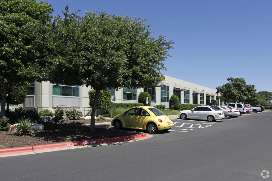 More Photos Of 12708 Riata Vista Cir, Austin Office For Lease