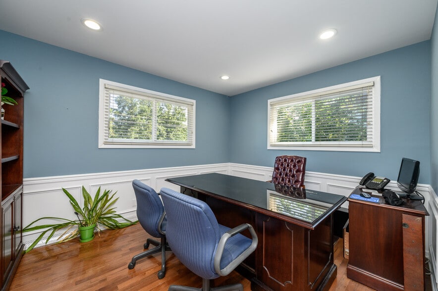 More Photos Of 438 Main St, Spotswood Medical For Sale
