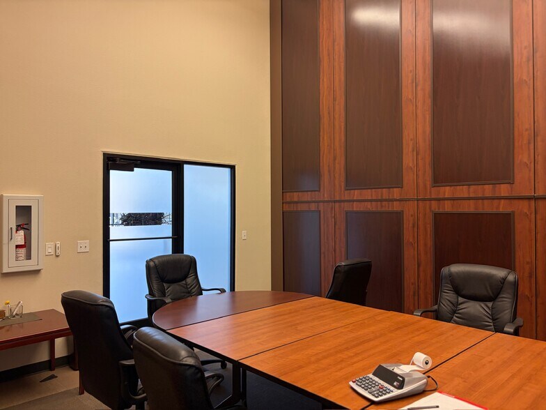 More Photos Of 1115 E Cottonwood Ln, Casa Grande Office For Lease