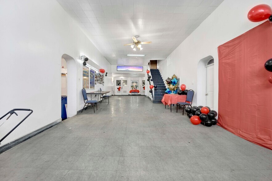 More Photos Of 3677 W Grand Ave, Chicago Religious Facility For Sale