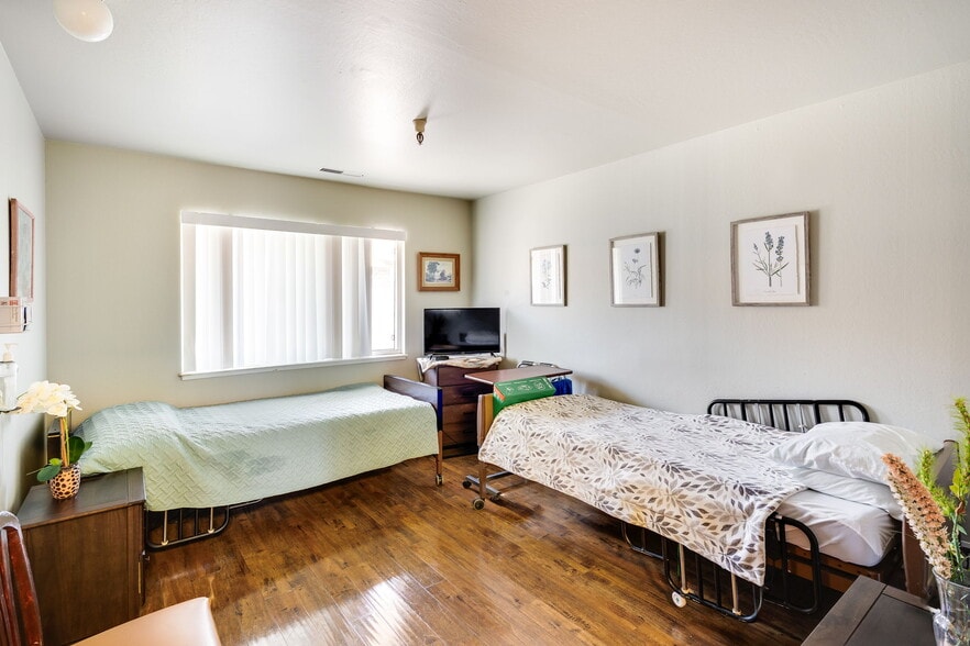 More Photos Of 18905 Standish Ave, Hayward Assisted Living For Sale