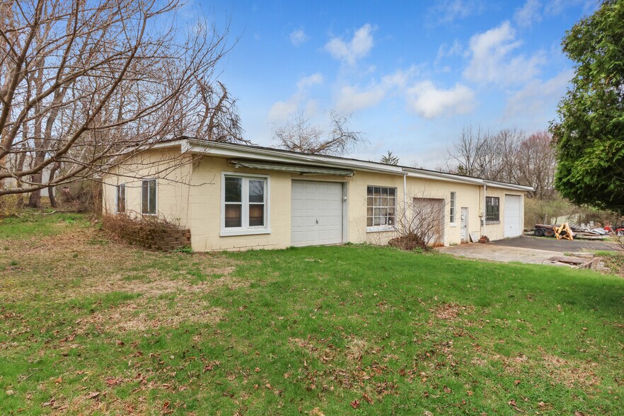 More Photos Of 2115 W Main St, Stroudsburg Service For Sale