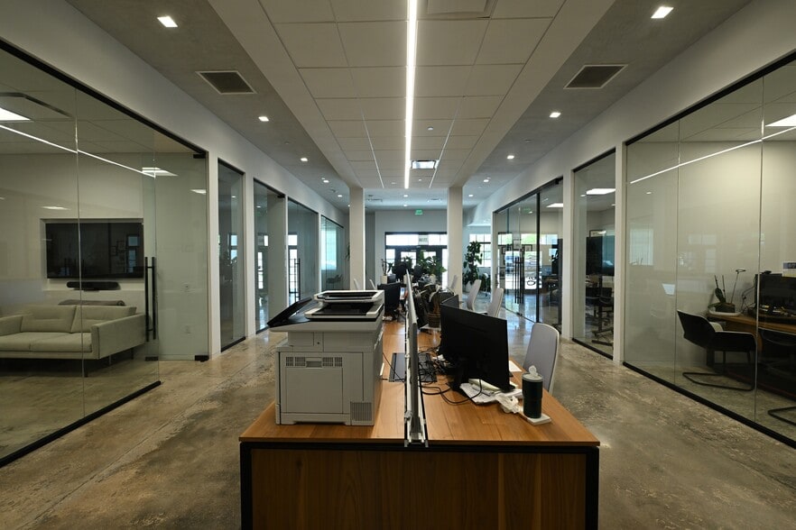 More Photos Of 2319 N Miami Ave, Miami Office For Lease