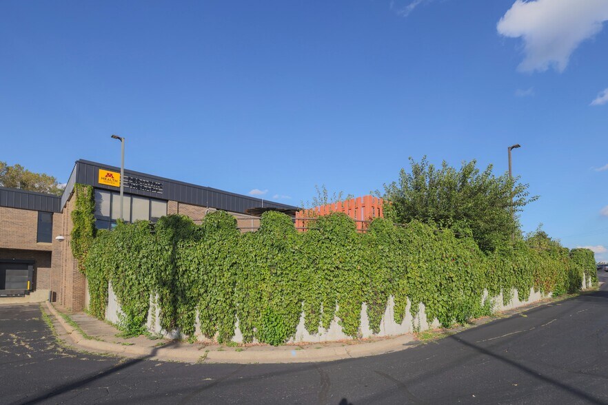 More Photos Of 9220 Bass Lake Rd, New Hope Medical For Lease