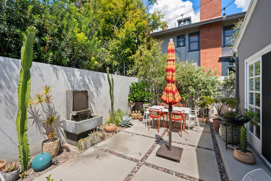 More Photos Of 112-20 E Redwood St, San Diego Apartments For Sale