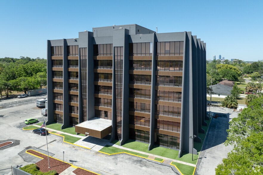 More Photos Of 900 N University Blvd, Jacksonville Medical For Lease