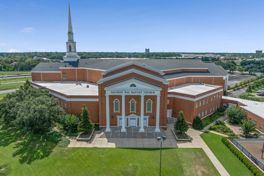 More Photos Of 3661 Dauphin St, Mobile Religious Facility For Sale