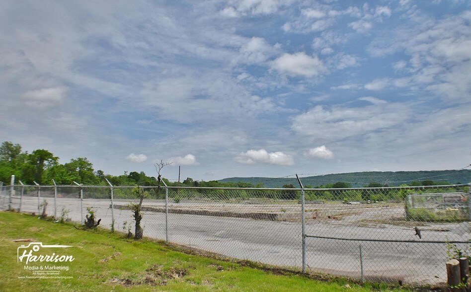 More Photos Of 13111 Memorial Pky SW, Huntsville Land For Sale