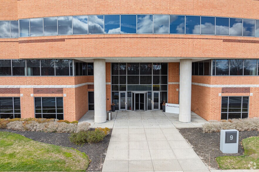 More Photos Of 9 Roszel Rd, West Windsor Office For Lease