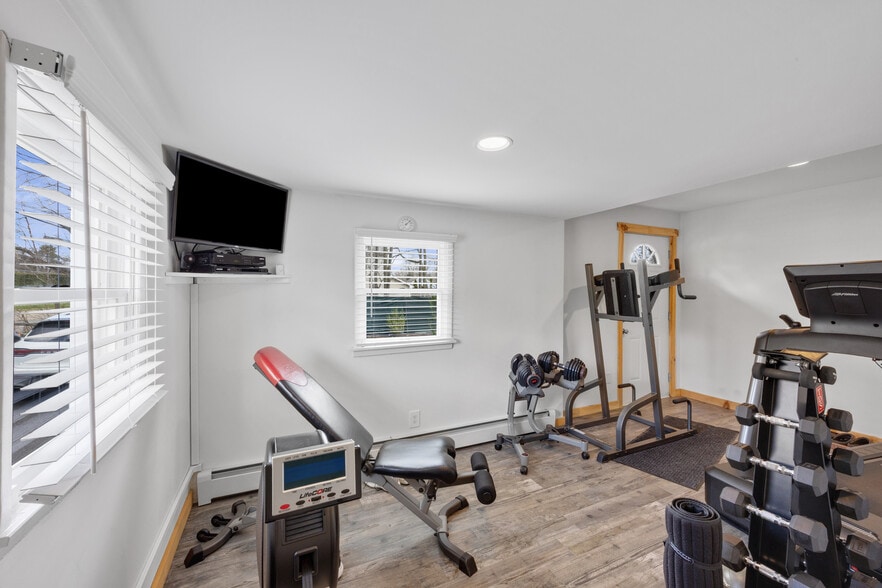 More Photos Of 296 N Main St, Sayville Industrial For Sale