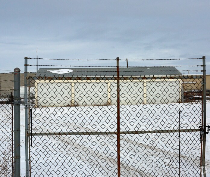 More Photos Of 14516-14520 115th A Ave NW, Edmonton Manufacturing For Lease