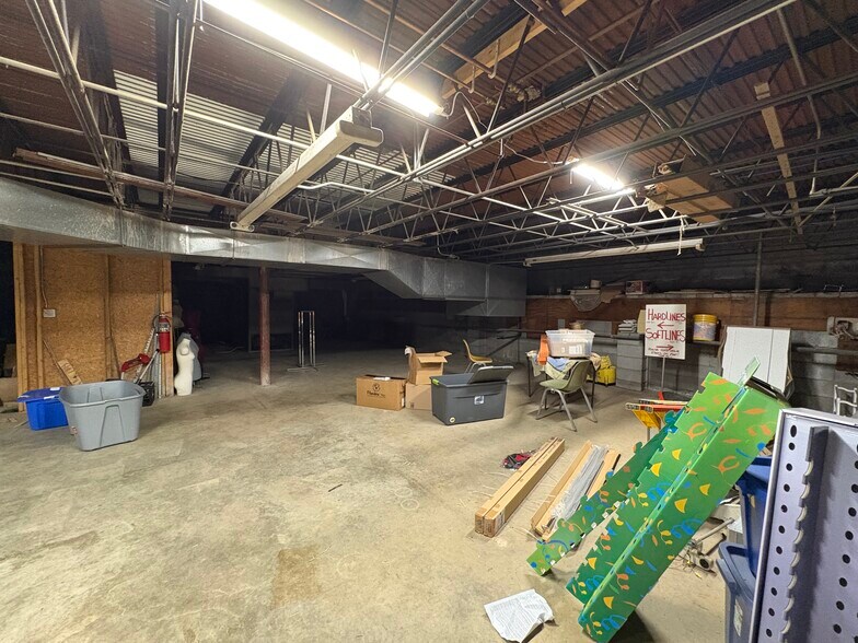 More Photos Of 1202 NW 4th St, Grand Rapids Freestanding For Sale