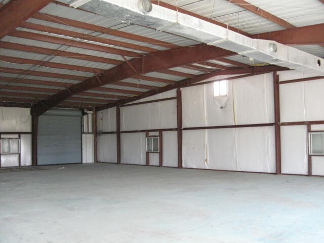 More Photos Of 4838 Pontchartrain Dr, Slidell Warehouse For Lease