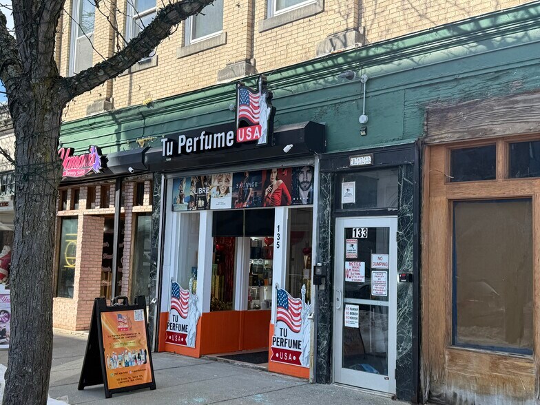 More Photos Of 131-137 Essex St, Lawrence Storefront Retail Residential For Lease