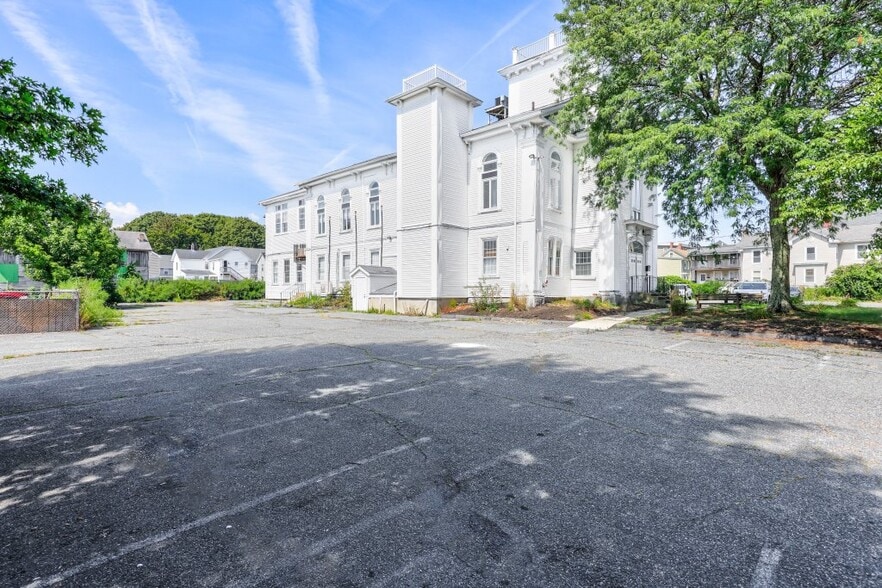 More Photos Of 86 Pleasant St, Marlborough Religious Facility For Sale