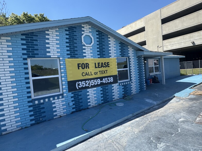 Primary Photo Of 11412 N Central Ave, Tampa Office For Lease