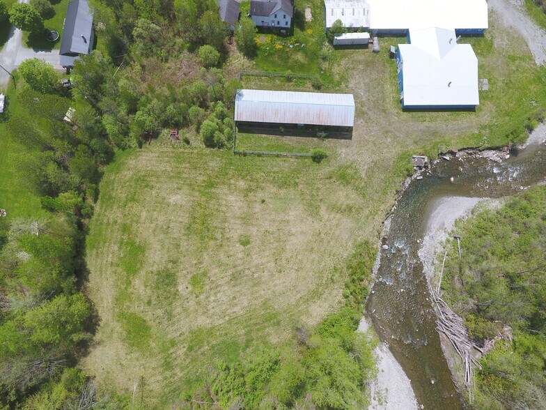 More Photos Of 303 Willoughby Ave, Orleans Freestanding For Sale