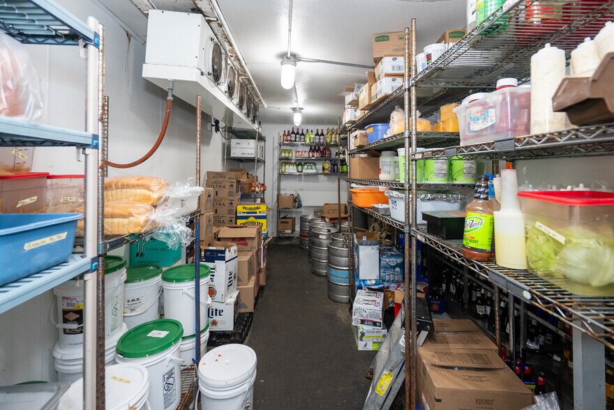 More Photos Of 596 Busha Hwy, Marysville Bar For Sale