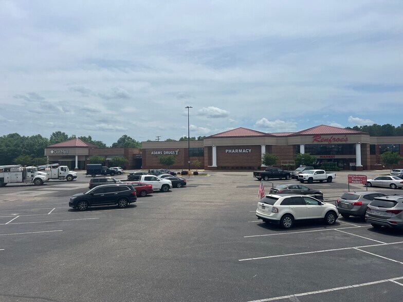 Primary Photo Of 9168 Eastchase Pky, Montgomery Unknown For Lease