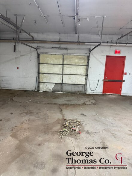 More Photos Of 835 S Xanthus Pl, Tulsa Industrial For Sale