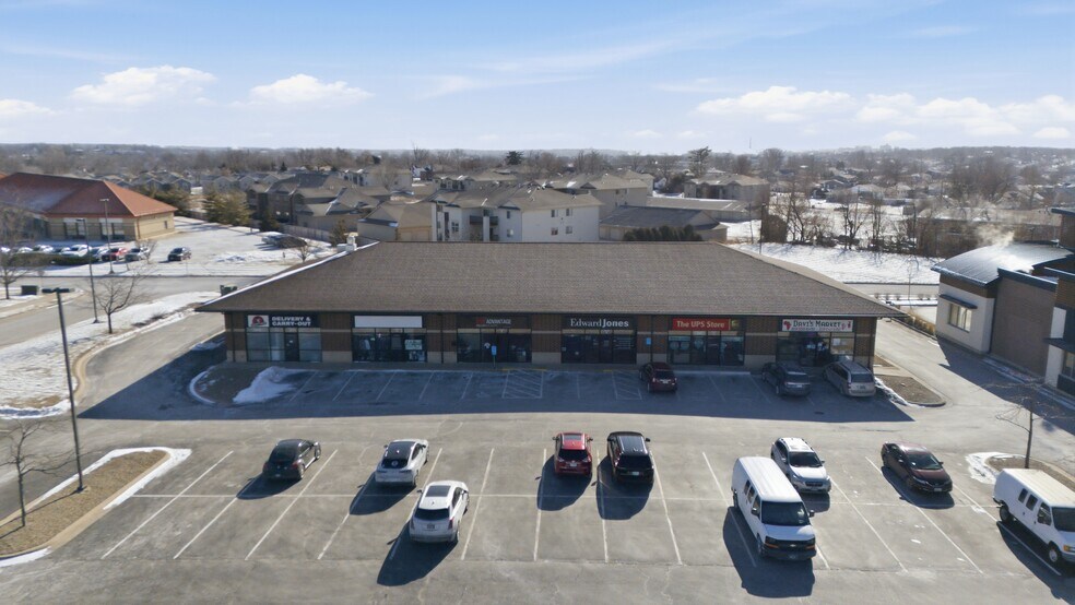 More Photos Of 3315 SW Williams Blvd, Cedar Rapids Storefront Retail Office For Lease