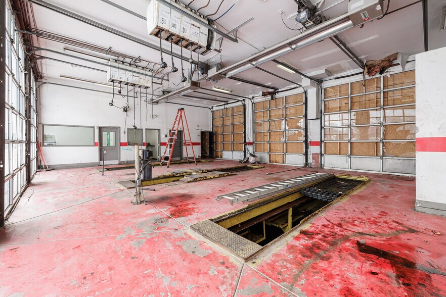 More Photos Of 3621 Dewey Ave, Rochester Service Station For Lease