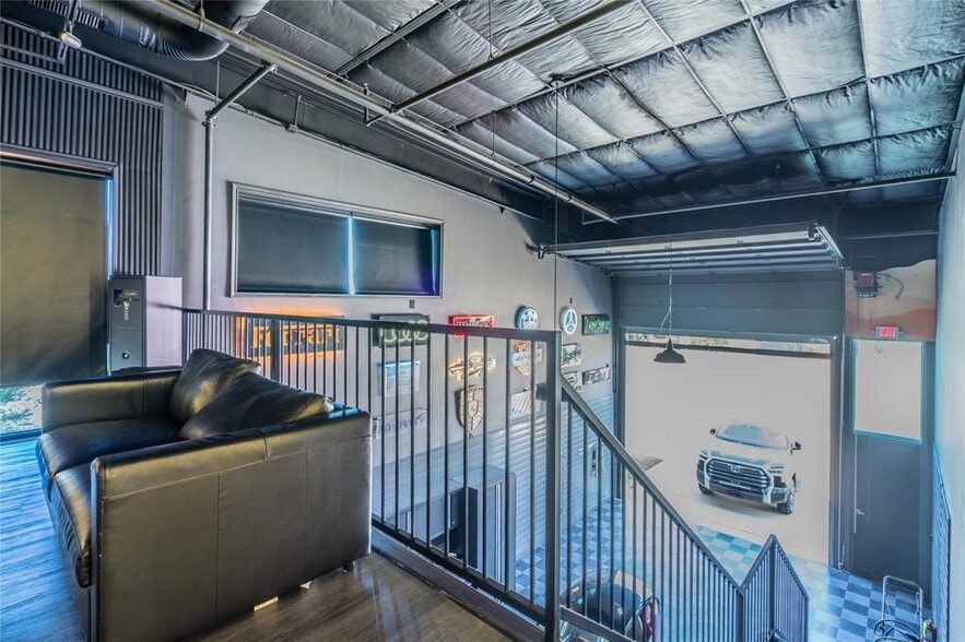 More Photos Of 2137 Chelsea Blvd, Allen Self Storage For Sale