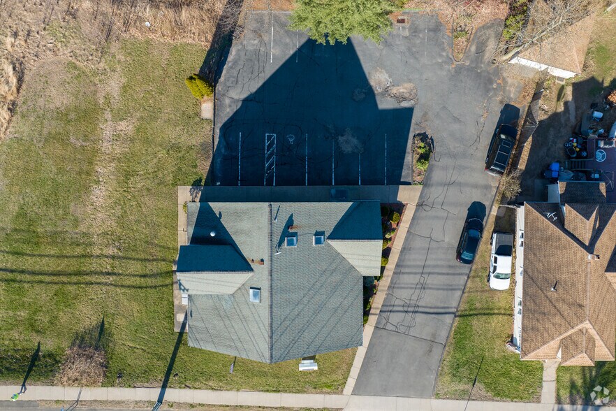 More Photos Of 169 Middle St, Bristol Medical For Sale