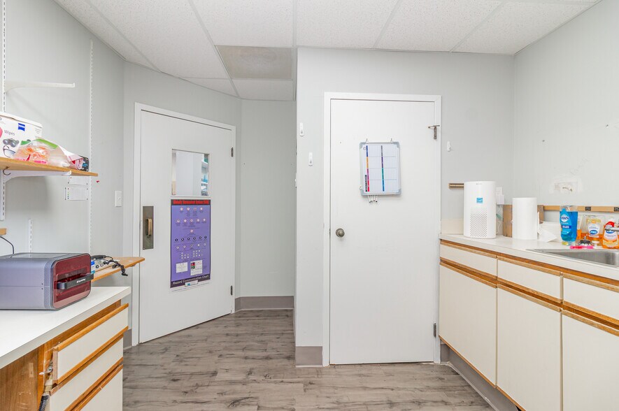 More Photos Of 2751 Blue Rock Rd, Cincinnati Medical For Sale
