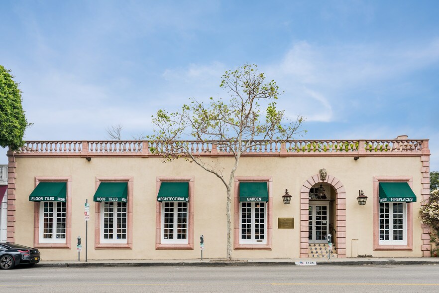 More Photos Of 8435 Melrose Ave, West Hollywood Storefront For Sale