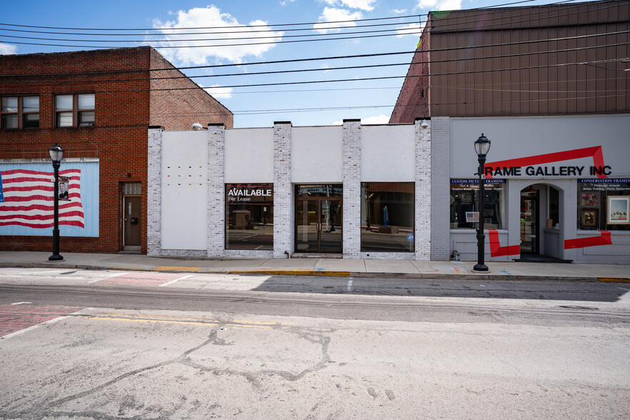 Primary Photo Of 1003 Main St, Pittsburgh Storefront For Lease