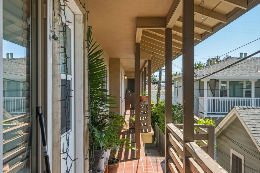 More Photos Of 1051-1055 Whipple Ave, Redwood City Apartments For Sale