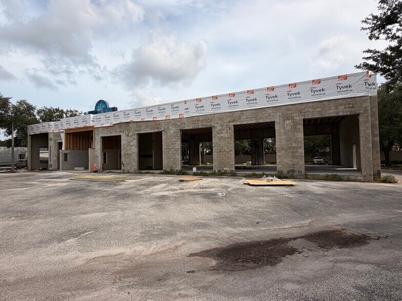 More Photos Of 335 Commercial Ct, Venice Auto Repair For Lease