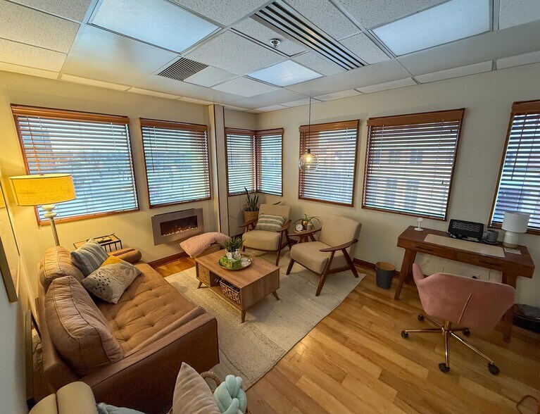 More Photos Of 300 3rd Ave SE, Rochester Medical For Sale