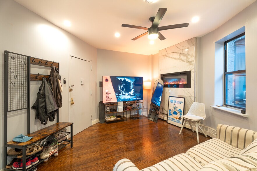 More Photos Of 950-952 Bergen St, Brooklyn Apartments For Sale